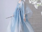 Wang Lus Hanfu Fashion:Exploring the Allure of Traditional Chinese Clothing