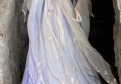 The Rise of Hanfu Fashionistas in Caoxian:Embracing Traditional Elegance