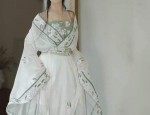 White Hanfu with Hairband:A Glimpse into Traditional Chinese Elegance