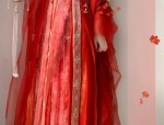 Qipao Beauty:A Refreshing Tale of a Young Girl in Traditional Elegance