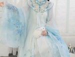 The Splendor of the Modern Confucian Dame in Traditional Hanfu Clothing