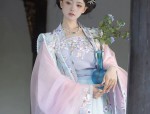 The Splendor of织金纱马面裙:A Traditional Beauty in Modern Fashion