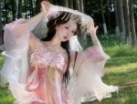 Reinventing the Cheongsam:The New 2024 Style for the Beloved Brides Mother