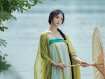 Elevating the Elegance of Hanfu Fashion:A Guide to Red Height-Increasing Shoes