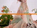 The Splendor of Hanfu:Exploring the World of Jimi and Luli