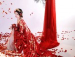 Authentic Yao and Hanfu Fashion:Exploring the Essence of Traditional Chinese Ethnic Wear