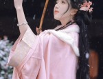 Embracing the Youthful Charm of Modern Qipao:Age-Defying Fashion for the Modern Generation