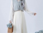 The Sloping Cross-Over Chain in Traditional Chinese Fashion:A Closer Look