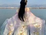 Daily Life in Traditional Summer Hanfu for Women
