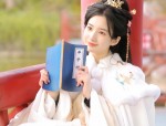 Blooming in Traditional Splendor:The Revival of Hanfu,the Chinese Traditional Clothing