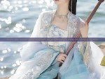 Vintage Chinese Cheongsam-Inspired Halter Vest:A Blend of Tradition and Modernity