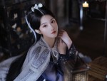 Traditional Chinese Womens Fashion:The Charm of Tang-Style Horseface Skirt with Chinese Elements