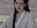 The Allure of Traditional Hanfu in Summer:The Cross-Over Style