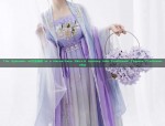 The Splendor of织金螺钿 in a Horse-Face Skirt:A Journey into Traditional Chinese Craftsmanship