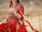 Elegance in Cheongsam and Sandals:A Blend of Traditional and Modern Beauty