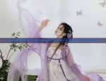 Elegant and Chic Earrings to Match Your Qipao