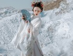 Embracing New Styles of Plus-Size Cheongsam in Shanghai