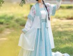 The Charm of a Ma-Mian Skirt in Off-White