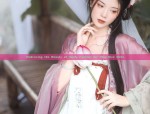 Glancing at the Edges of Traditional Costume:The Evolution of Ancient Attire in Modern Times