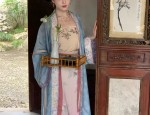 Reinventing the Cheongsam:The New 2024 Style for the Beloved Brides Mother