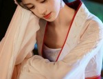 Yuhuaceng Snowfall:An Original Hanfu Journey Through Time