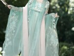Winter Hanfu Zhongyi:The Essence of Traditional Chinese Clothing