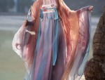 Traditional Chinese Clothing:The Evolution of Tangzhuang and Hanfu for Modern Women