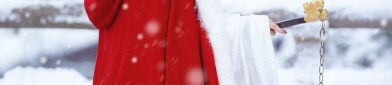 The Red Cheongsam:A Symbol of Elegance at Chinese Weddings