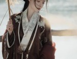 The Student in Hanfu,Blooming Like the Red Flower on the Other Side