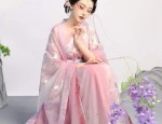 The Evolution of Womens Martial Arts in Traditional Hanfu Fashion