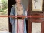 Reimagining the Cheongsam:Innovations in Knitted Dress for Modern Women in Autumn-Winter Fashion