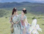 Enhanced Thickness of the Horseface Skirt and Blouse:A Fashionable Evolution