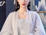 Duned-Style Hanfu Fashion for Girl Children in Dunhuang