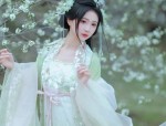 The Splendor of Orange Hanfu:Embracing the Chest-High Tradition