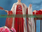 The Allure of Traditional Chinese Fashion:Exploring the Yinian Guanshan Style Hanfu