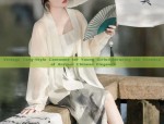 Embracing the Elegance of Hanfu:A Summer Tale of a Plus-Size汉服女子