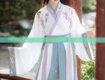 A Guide to Traditional Ming-Style Hanfu Headwear for Little Girls