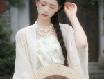 Traditional Tang-Style Womens Autumn Fashion in Chinese Vogue