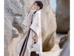 Winter Fashion:The Charm of Mini-Sized Horseface Skirt