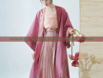 Autumn Elegance in Hanfu Hooded Robes