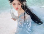 Reinventing Traditional Chinese Clothing:The Evolution of Qipao and Hanfu Fashion