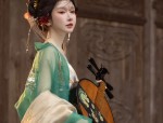 The Blue Adornments of a Horseface Skirt:A Cultural Exploration