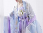 Earring Styling for the Traditional Horseface Skirt:A Guide to Perfection