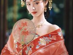 The Fluffy Hair Accessories of Traditional Chinese Hanfu Costumes