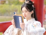 The Youthful Charm of a Cheongsam-Clad Summer Girl