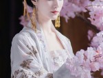 The Splendor of Blue Hanfu Yunjian:A Journey into Traditional Chinese Elegance