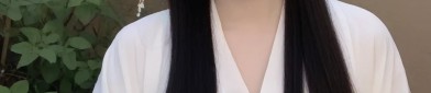 Winter Revamping of Cheongsam for Petite Women:A Guide to Styling and Fitting
