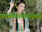 Reinventing the Classic Cheongsam Dress:An Updated Version