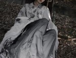 Reinventing Qipao:The Allure of Traditional Chinese Fashion for Modern Women in Autumn and Winter
