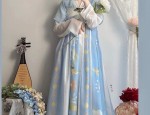 The Splendid Nine-Screen Cheongsam:A Symbol of Chinese Traditional Elegance